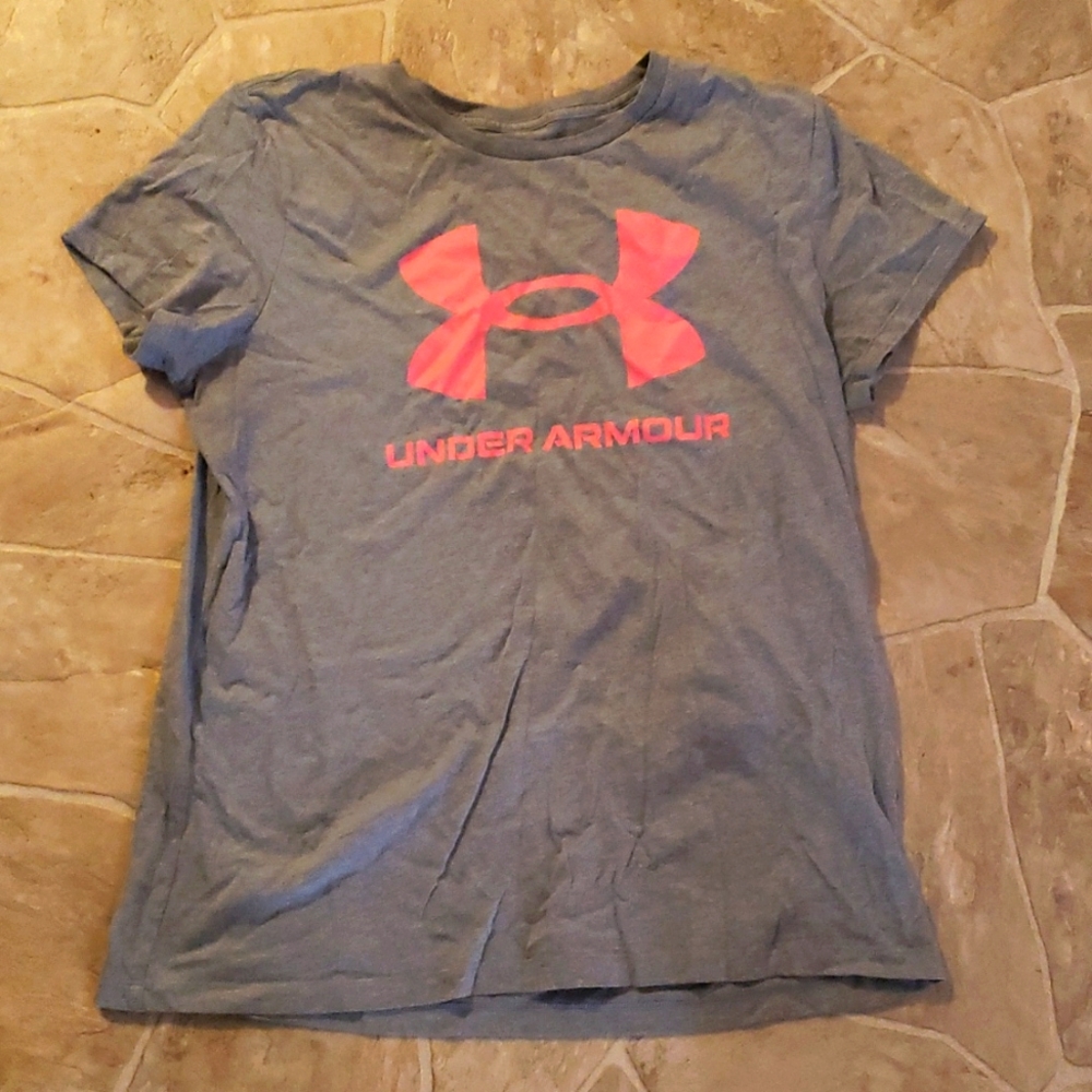 Womens under armour tee XL